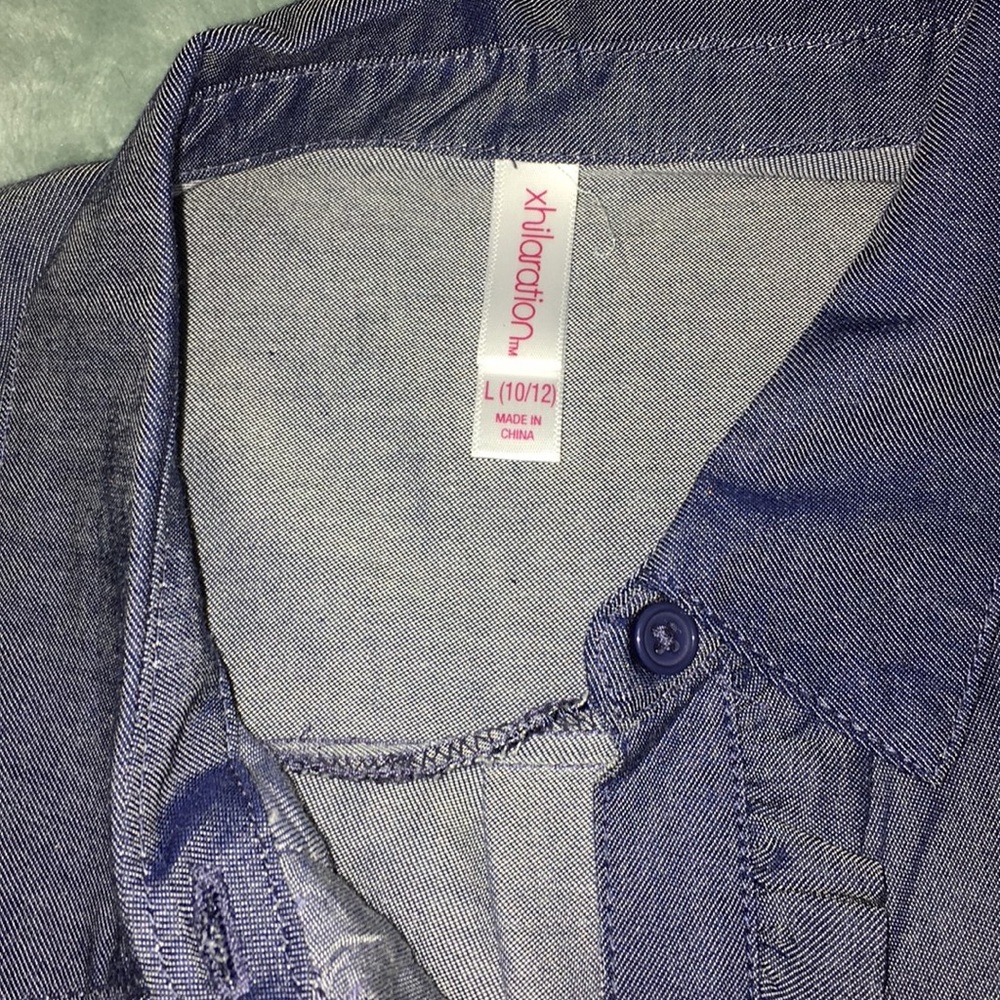 Button Down Tank Top - Picture 2 of 3